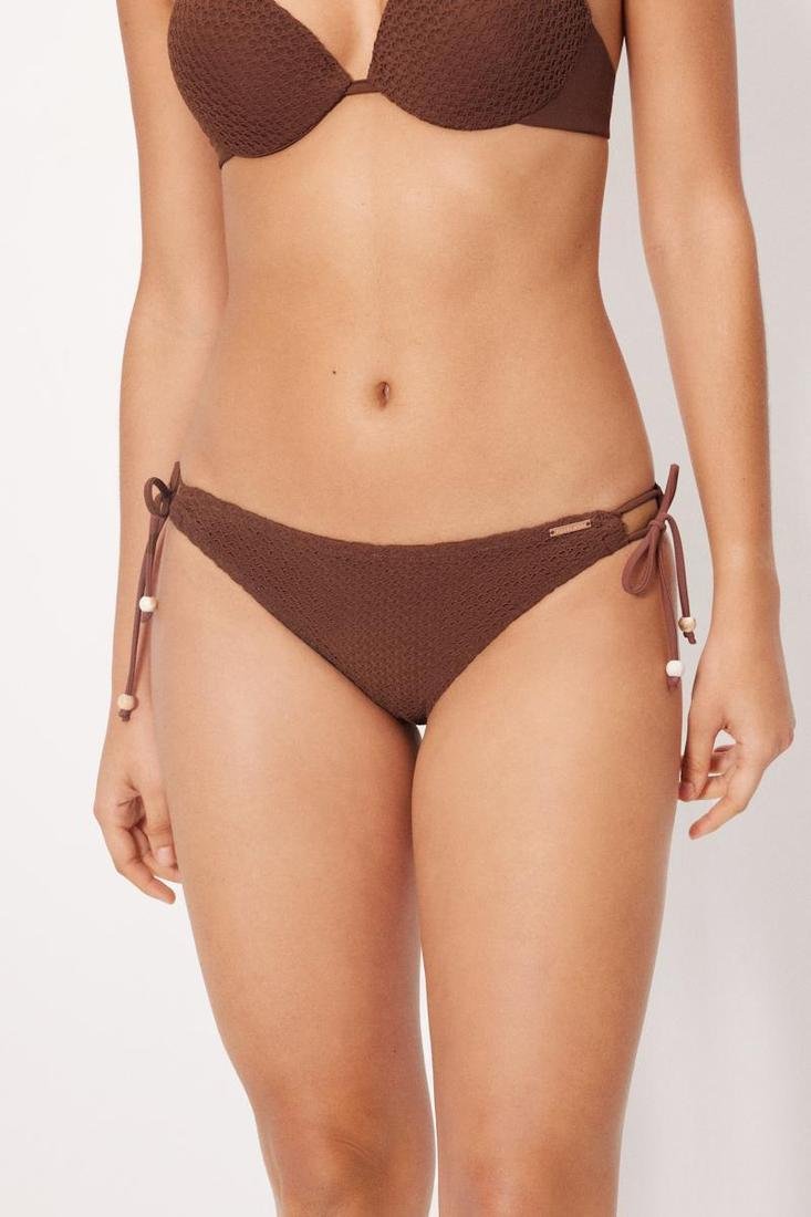 Braga Bikini Mini Ysabel Mora con Textura Calada y Lazadas - Ref. 83357